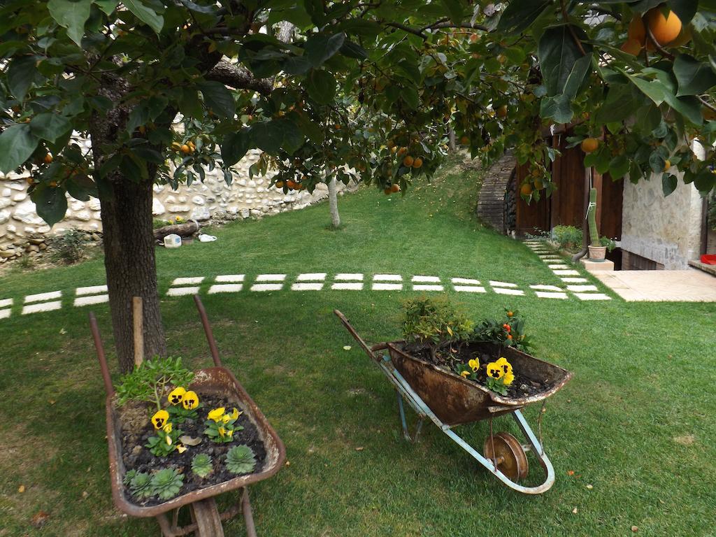 Agriturismo San Giovanni Ad Insulam Isola del Gran Sasso dʼItalia エクステリア 写真